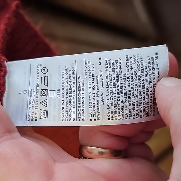 NWOT Old Navy Knit Pullover Sweater in Rusty Orange Crew Neck - Picture 4 of 4